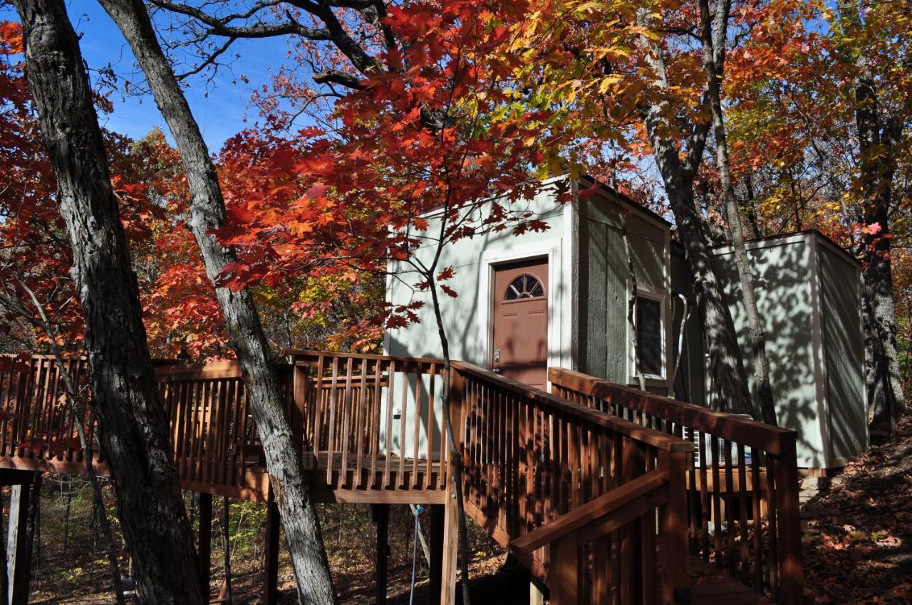 Seven Oaks - Treehouse With Deck Villa Lenexa Exterior foto