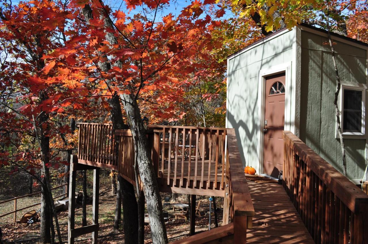 Seven Oaks - Treehouse With Deck Villa Lenexa Exterior foto